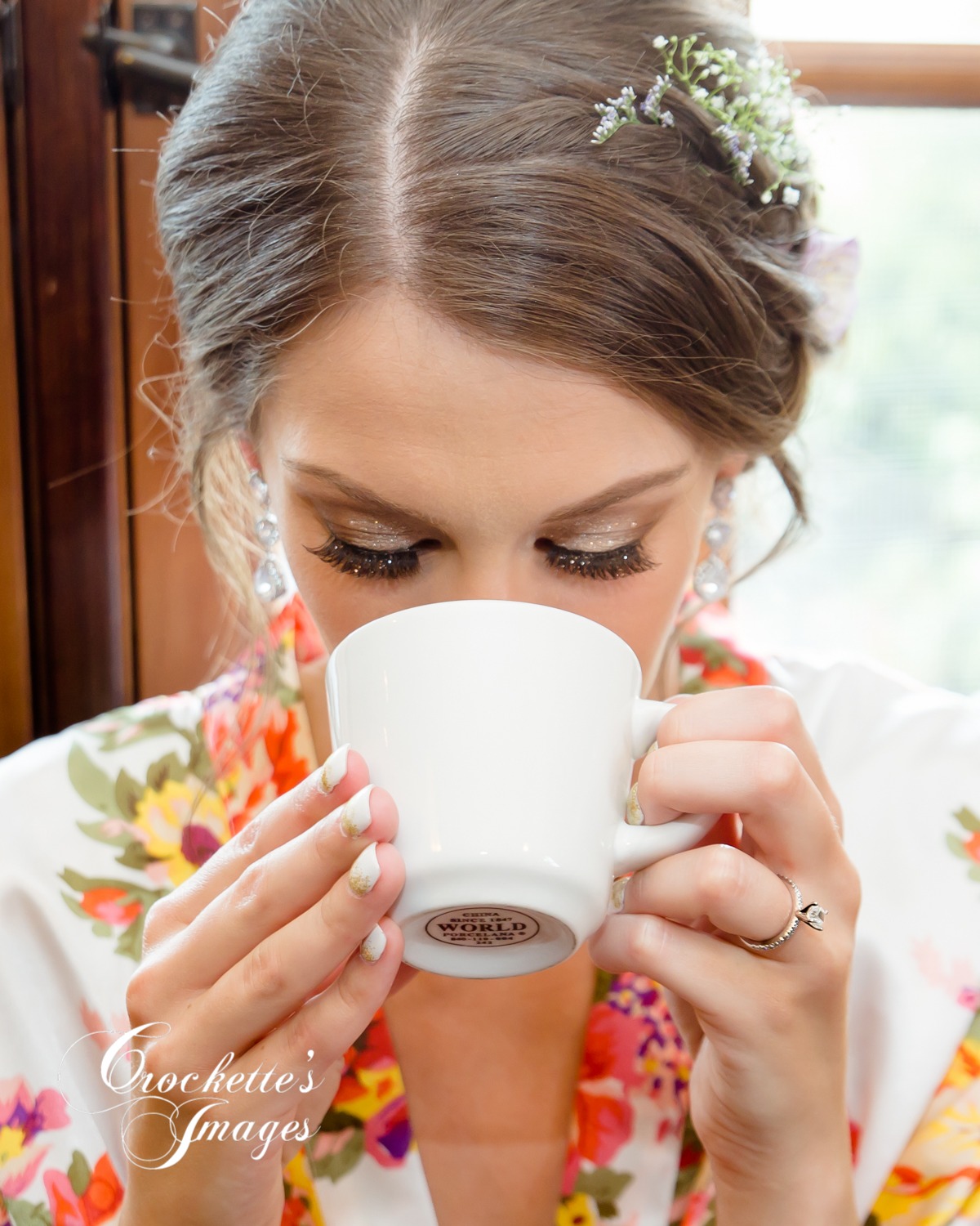 Wedding makeup with sparkley eyeshadow and big eye lashes