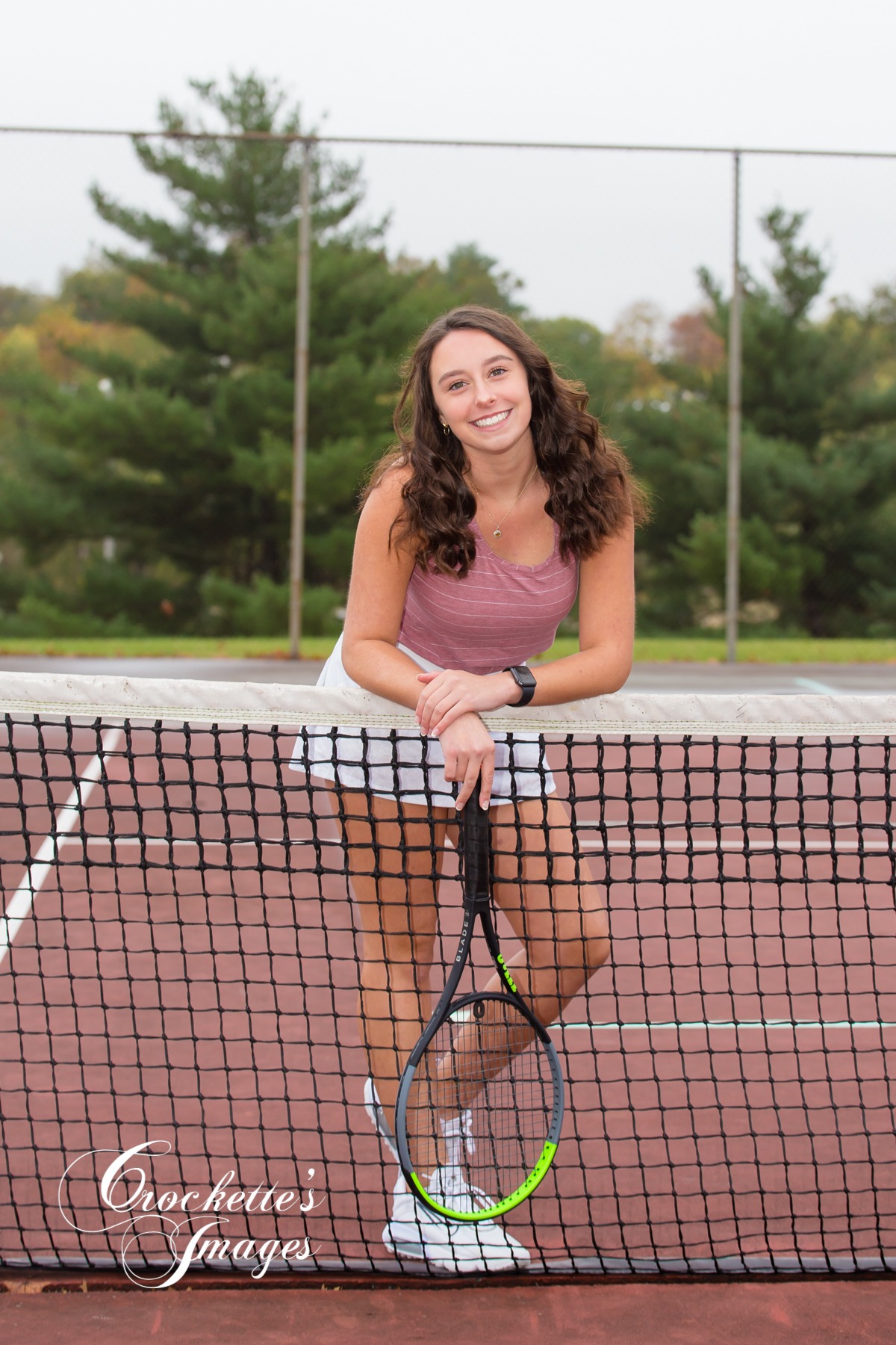 Senior Girl photos on a tennis court