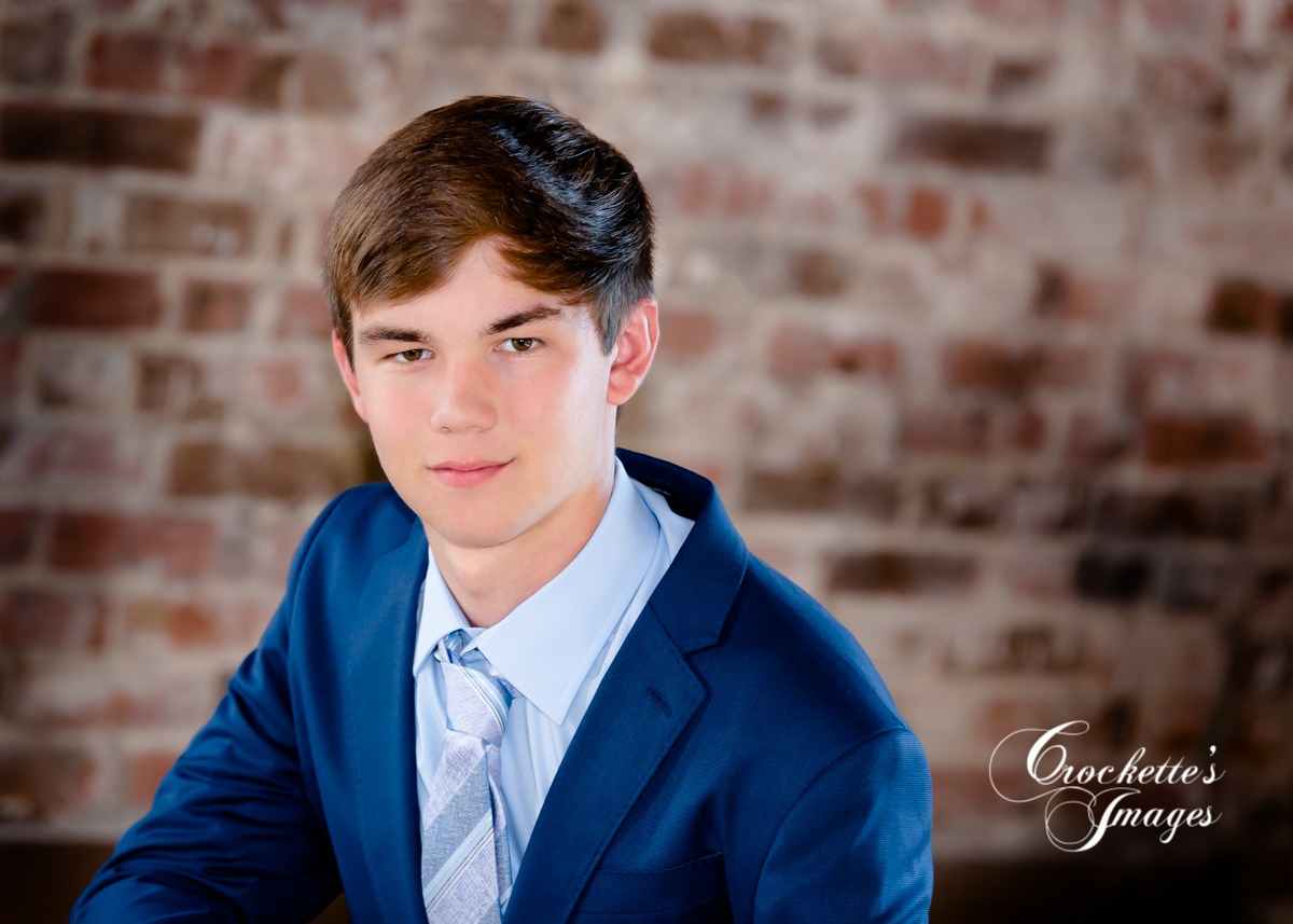 Powerful senior photos from Crockette's Images