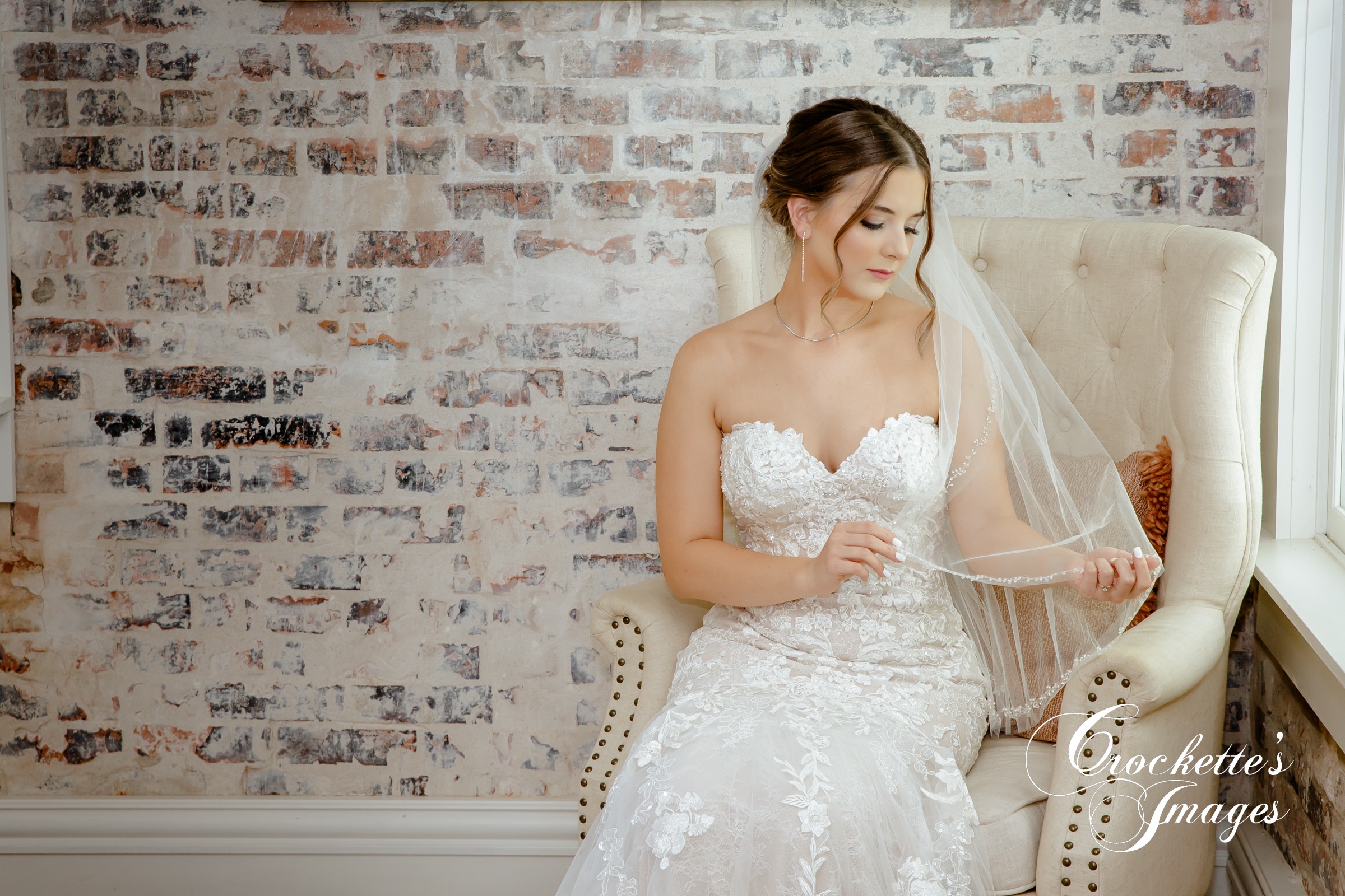 Elegant Getting Dressed and Bridal photos at Rusted Route Farms in Jackson, MO