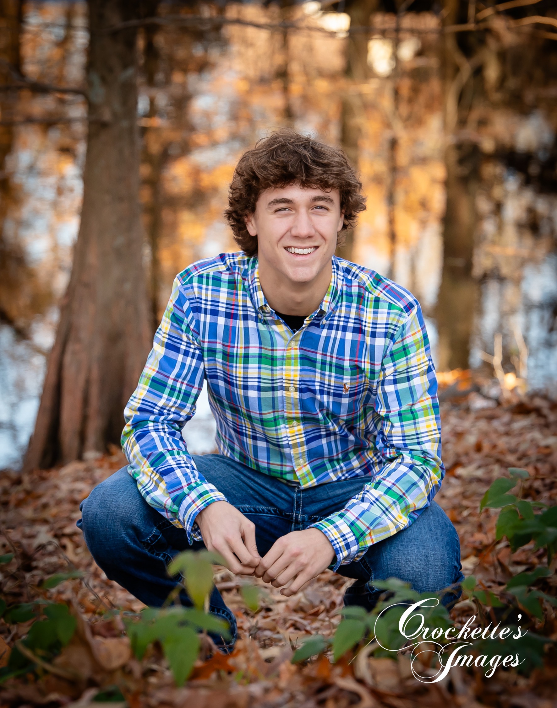 Fall Senior Photos by a lake. Blue clothing color scheme. Country Senior Photos