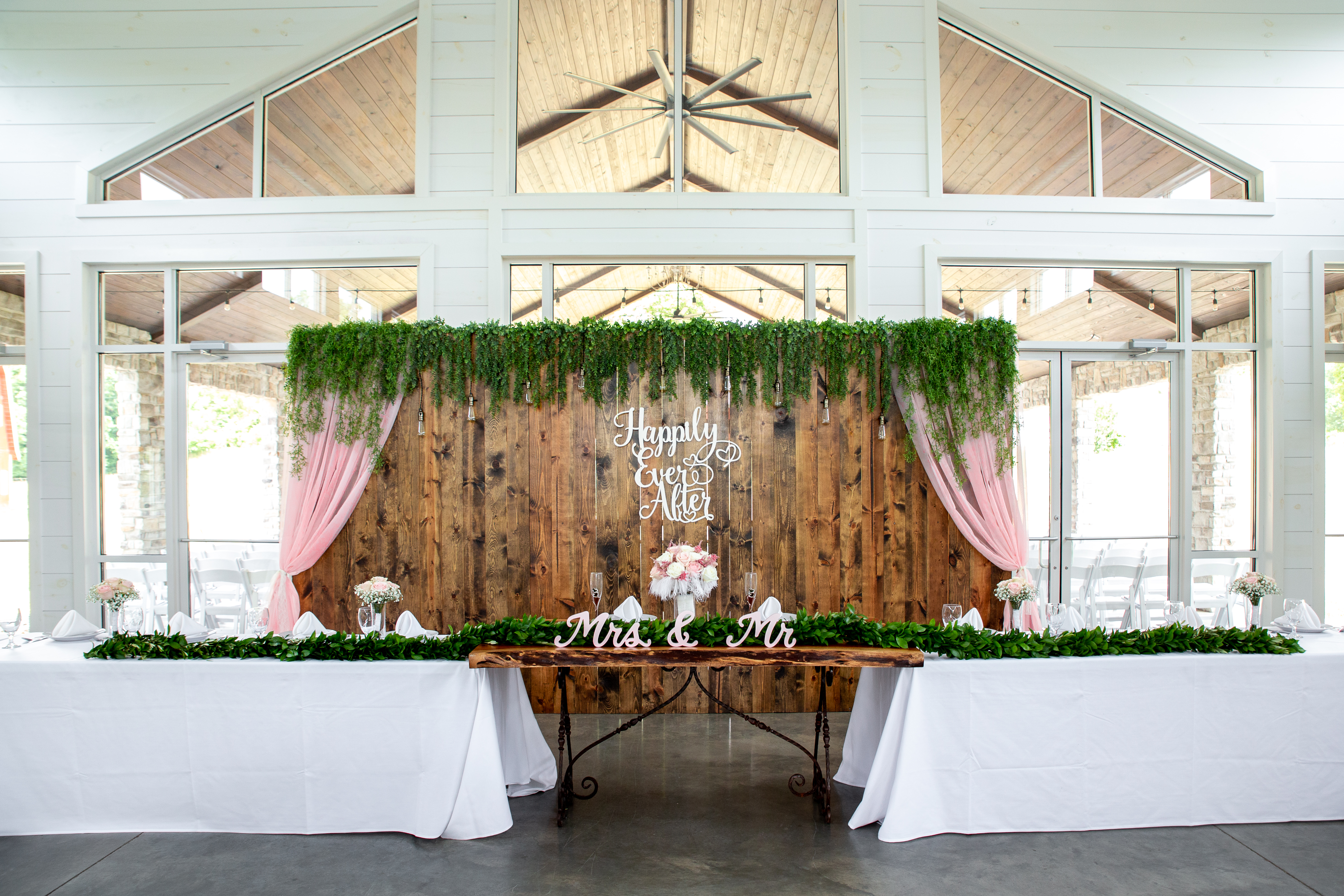 Reception Head Table at The Artisan in Bloomsdale, MO