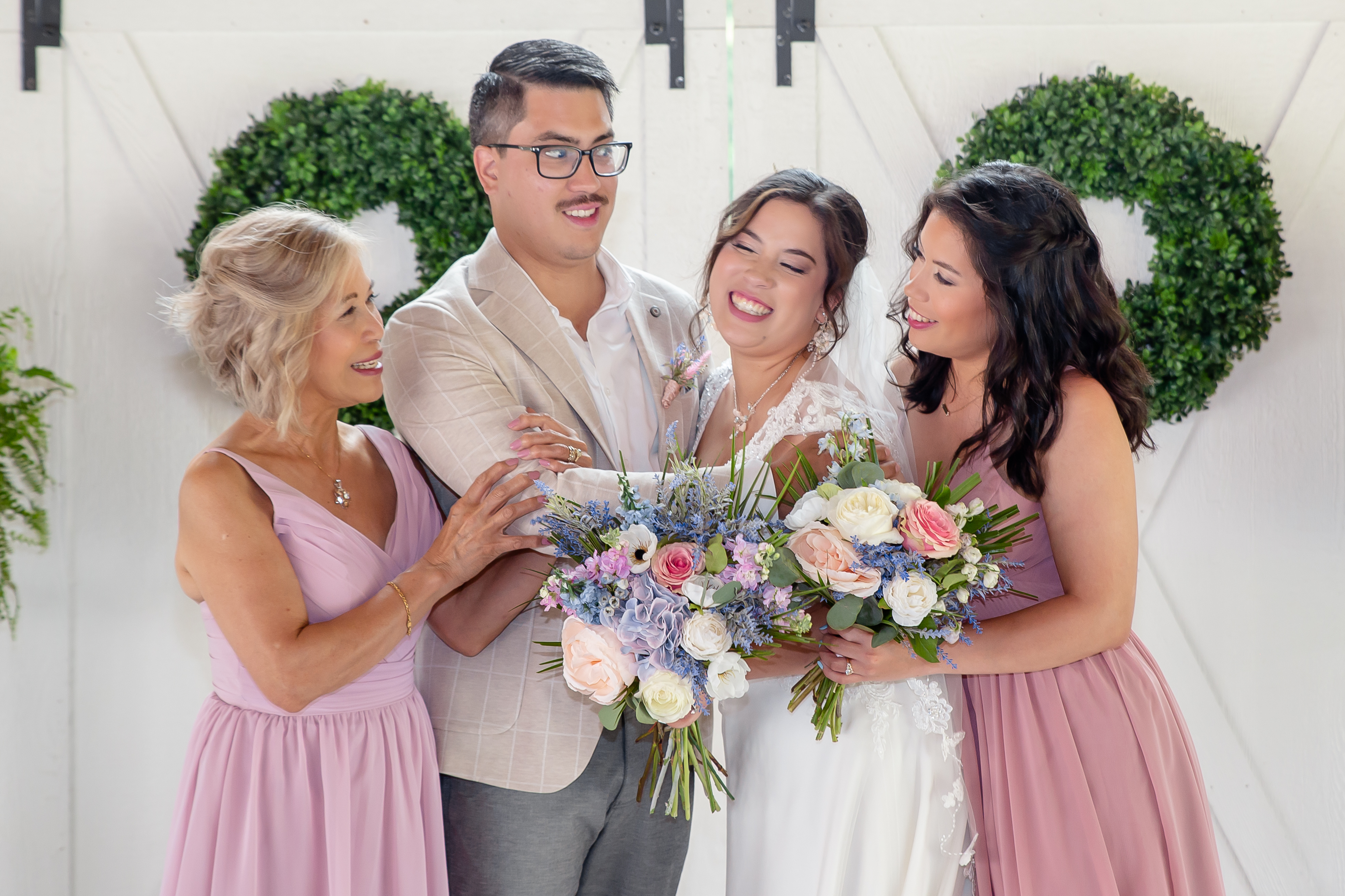 Funny wedding family photo