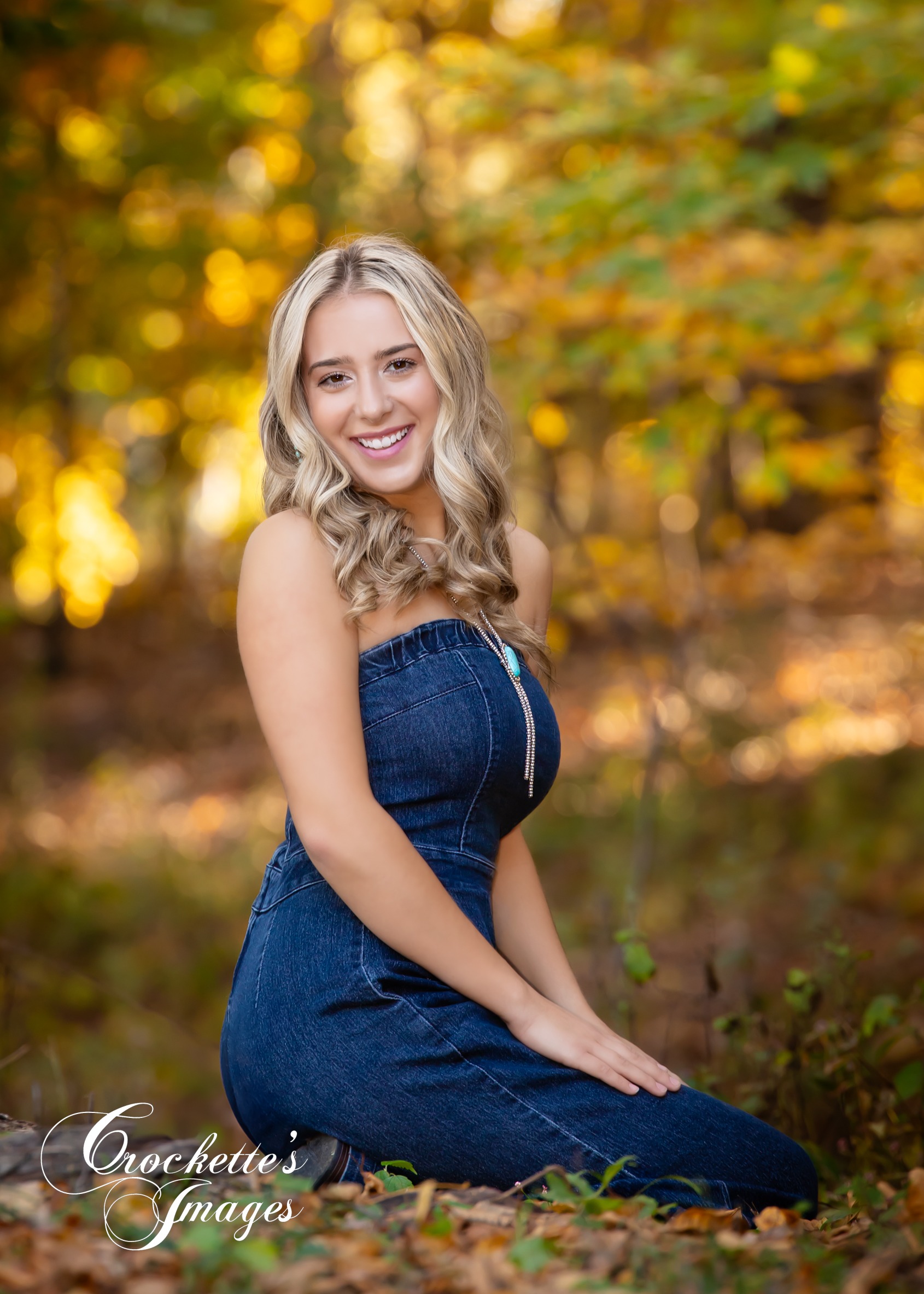Beautiful Fall senior girl photo in the woods
