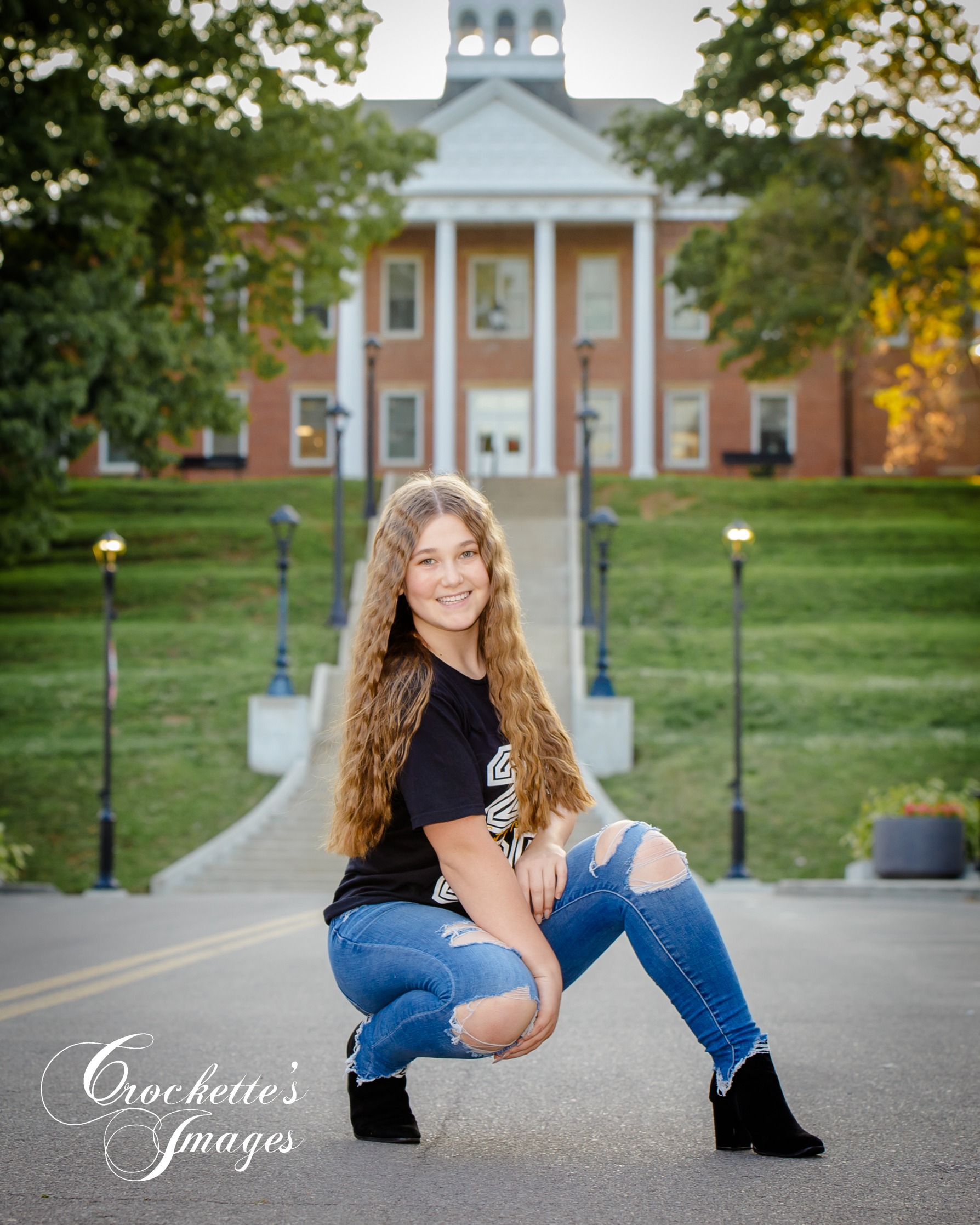 High School Senior Photo of a girl in the road by the Cape Girardeau Court House