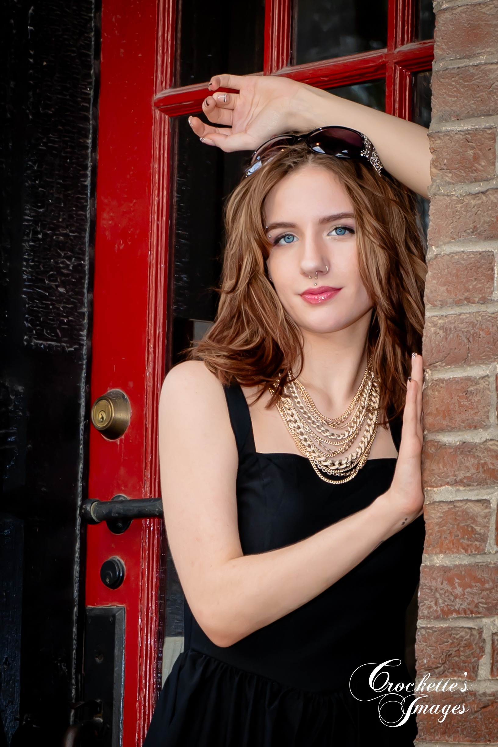 Senior Photo with Crockette's Images downtown Cape Girardeau, MO.
